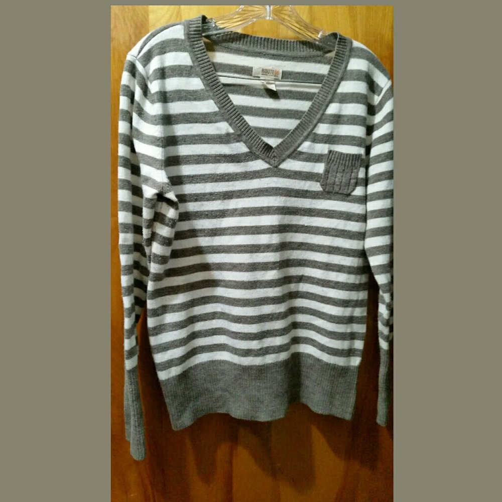 👽 STRIPED SWEATER